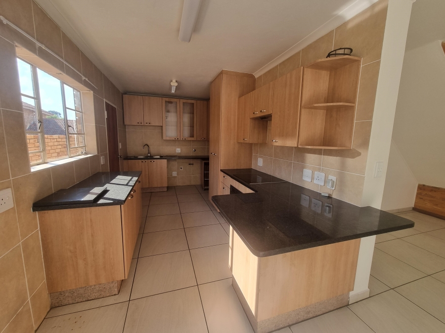 To Let 3 Bedroom Property for Rent in Ruimsig Gauteng