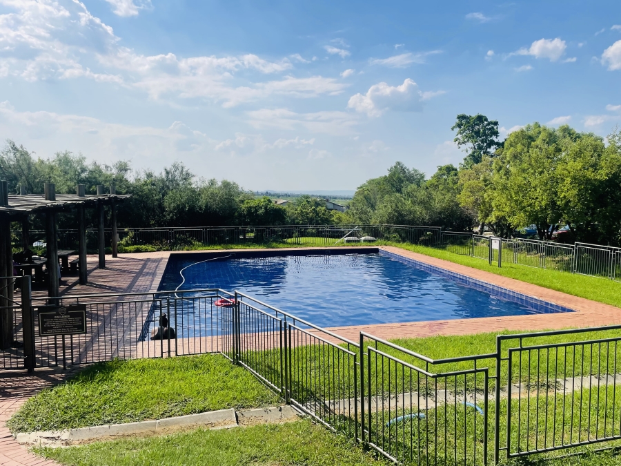 1 Bedroom Property for Sale in Jackal Creek Golf Estate Gauteng