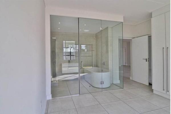 To Let 3 Bedroom Property for Rent in Waterfall Gauteng