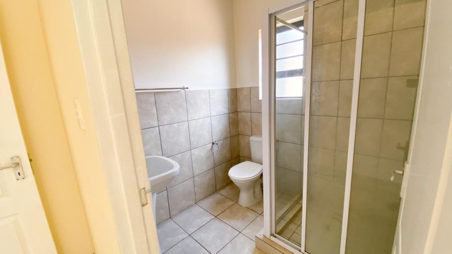 3 Bedroom Property for Sale in Cloverdene Gauteng