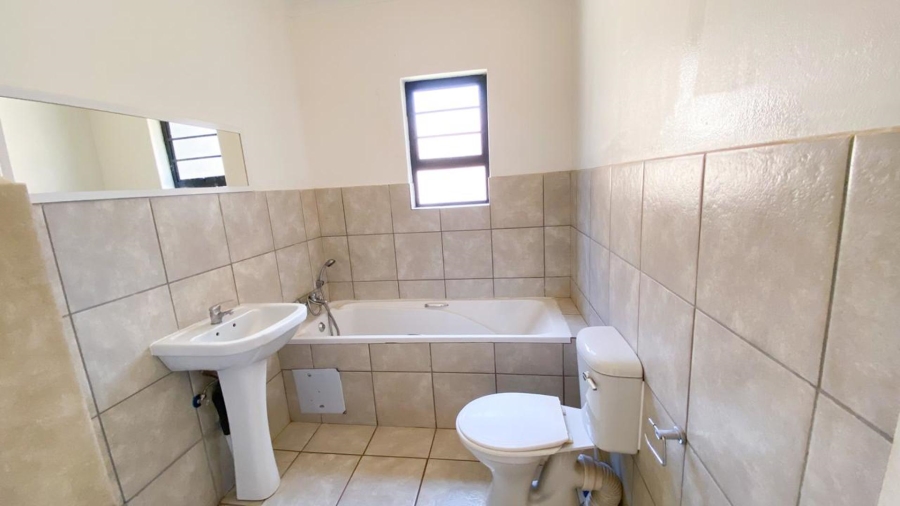 3 Bedroom Property for Sale in Cloverdene Gauteng