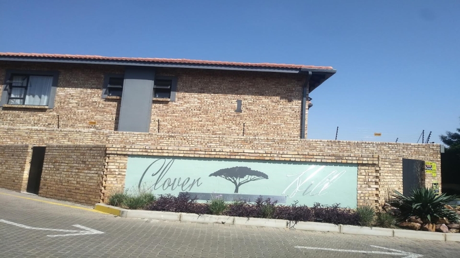 3 Bedroom Property for Sale in Cloverdene Gauteng