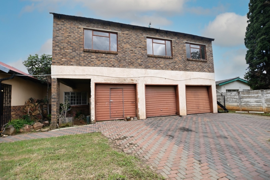 8 Bedroom Property for Sale in Moregloed Gauteng