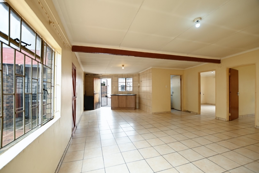 8 Bedroom Property for Sale in Moregloed Gauteng