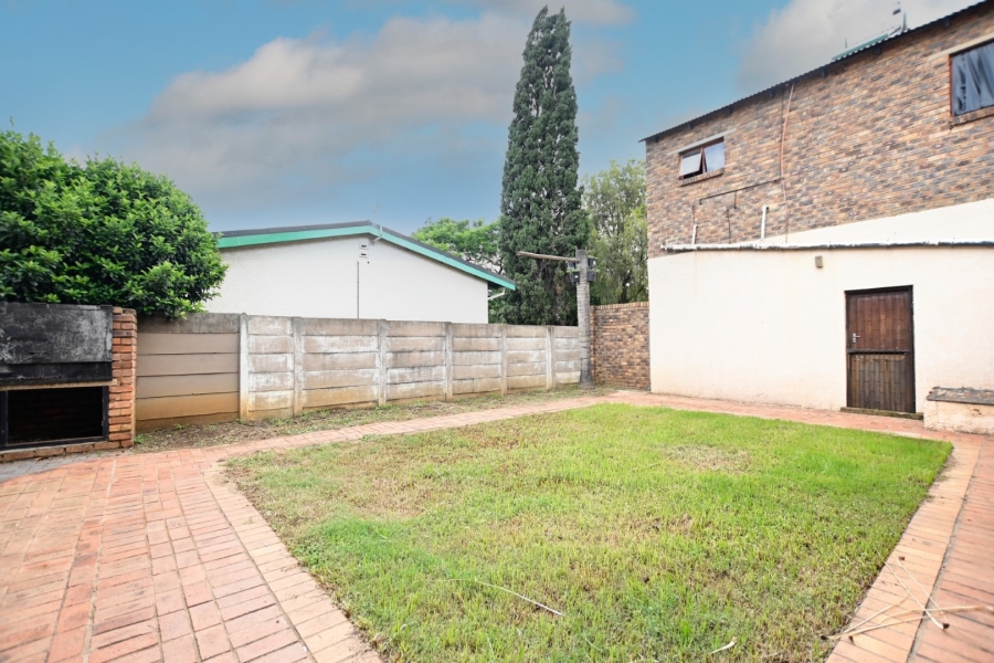 8 Bedroom Property for Sale in Moregloed Gauteng