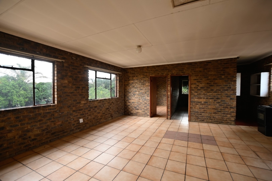 8 Bedroom Property for Sale in Moregloed Gauteng