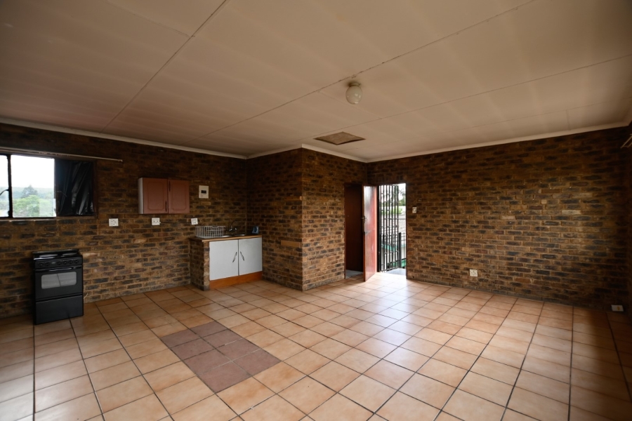 8 Bedroom Property for Sale in Moregloed Gauteng