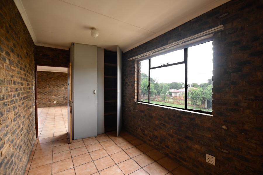 8 Bedroom Property for Sale in Moregloed Gauteng