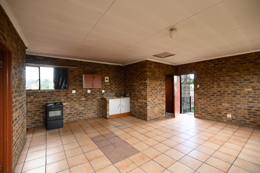 8 Bedroom Property for Sale in Moregloed Gauteng