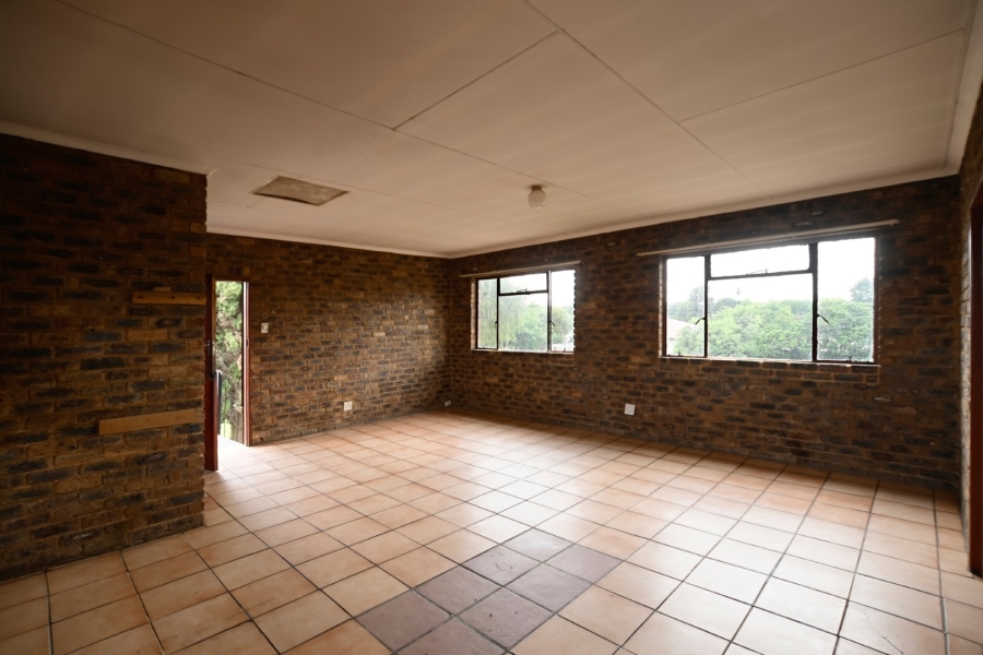 8 Bedroom Property for Sale in Moregloed Gauteng