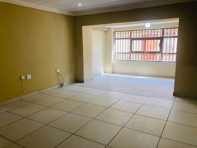 To Let 3 Bedroom Property for Rent in Krugersrus Gauteng