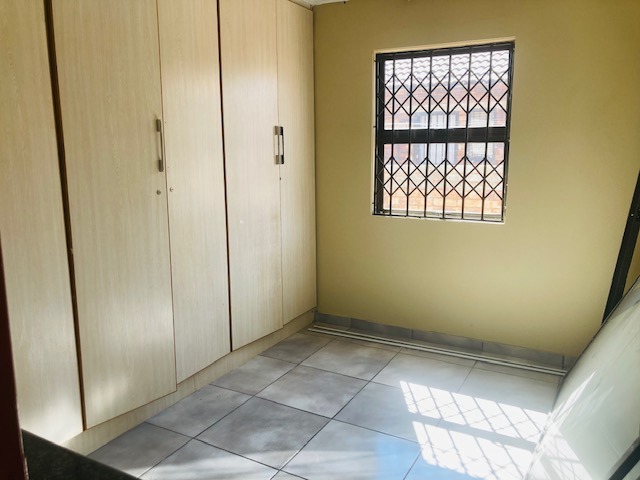 To Let 3 Bedroom Property for Rent in Krugersrus Gauteng