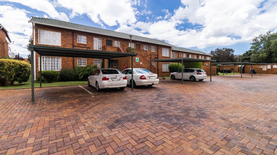 3 Bedroom Property for Sale in Farrarmere Gauteng