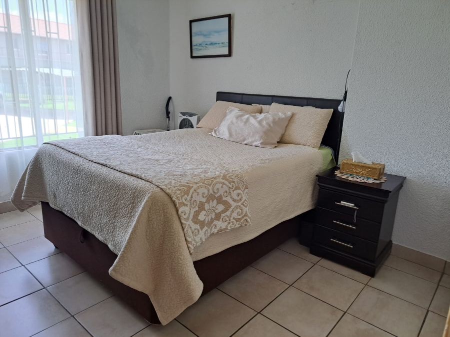 1 Bedroom Property for Sale in Willowbrook Gauteng