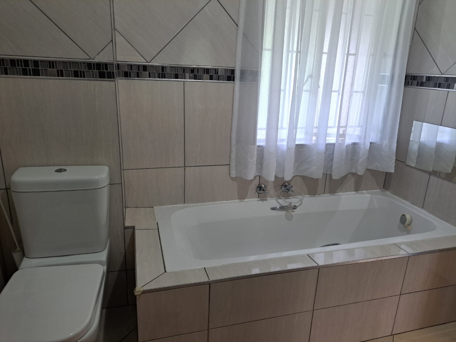 1 Bedroom Property for Sale in Willowbrook Gauteng