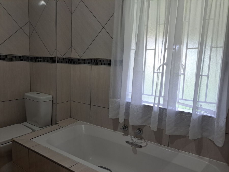 1 Bedroom Property for Sale in Willowbrook Gauteng