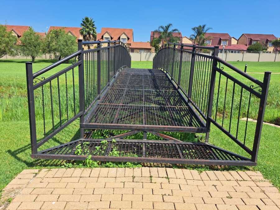 1 Bedroom Property for Sale in Willowbrook Gauteng