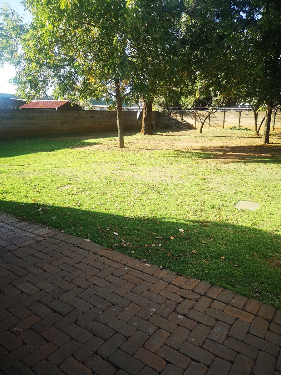 3 Bedroom Property for Sale in Rothdene Gauteng