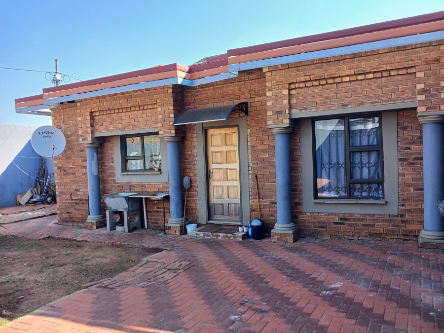 3 Bedroom Property for Sale in Roodepoort North Gauteng