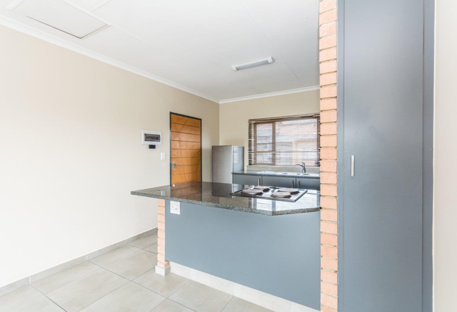 2 Bedroom Property for Sale in Waterfall Ridge Gauteng