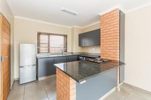 2 Bedroom Property for Sale in Waterfall Ridge Gauteng