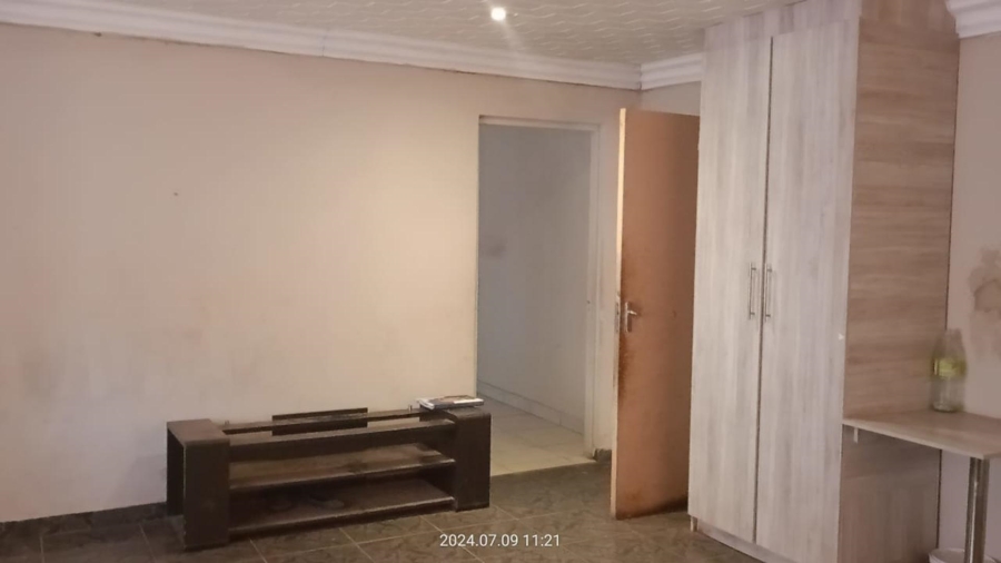 2 Bedroom Property for Sale in Daveyton Gauteng