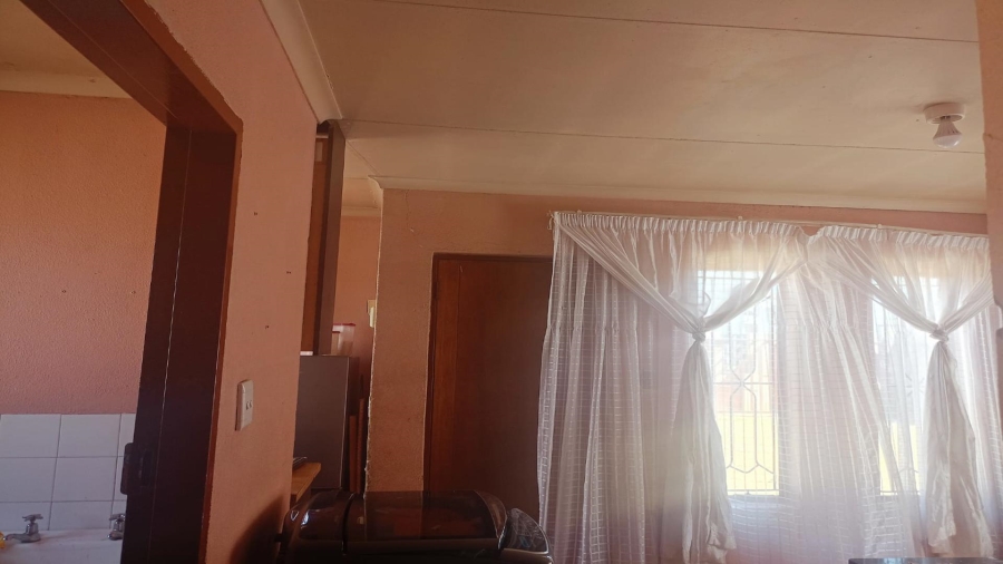 2 Bedroom Property for Sale in Cloverdene Gauteng