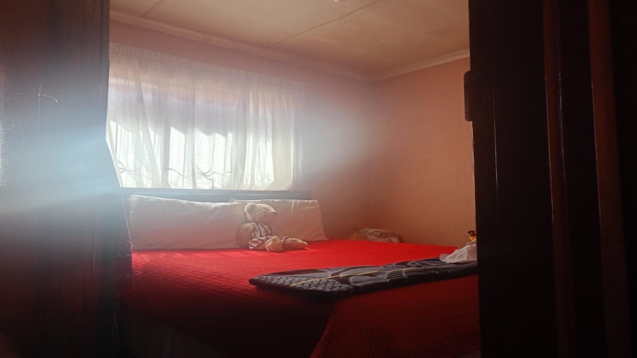 2 Bedroom Property for Sale in Cloverdene Gauteng