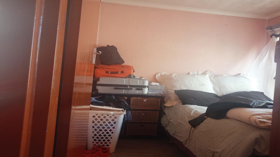 2 Bedroom Property for Sale in Cloverdene Gauteng