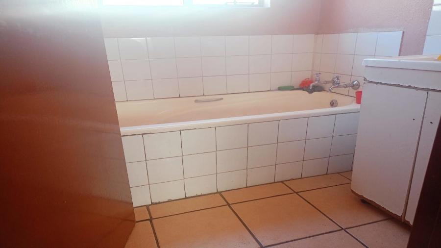 2 Bedroom Property for Sale in Cloverdene Gauteng