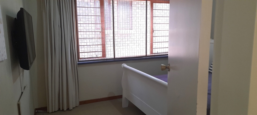 To Let 2 Bedroom Property for Rent in River Club Gauteng