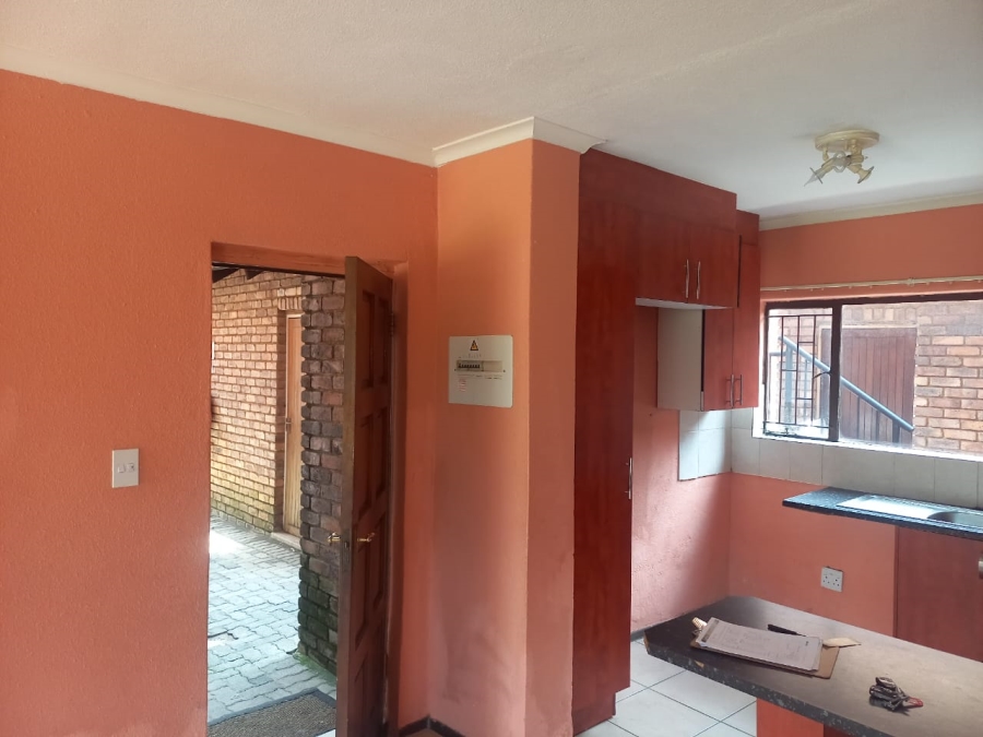 To Let 2 Bedroom Property for Rent in Edleen Gauteng