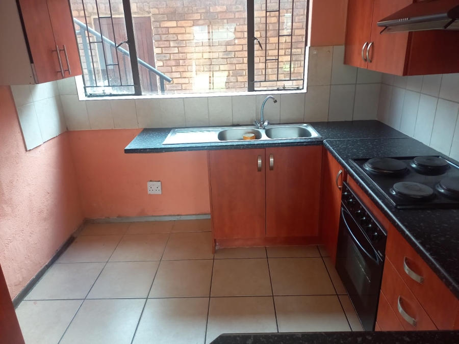 To Let 2 Bedroom Property for Rent in Edleen Gauteng