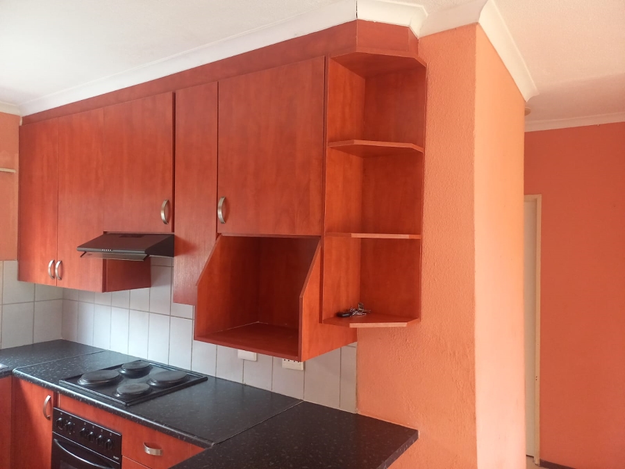 To Let 2 Bedroom Property for Rent in Edleen Gauteng