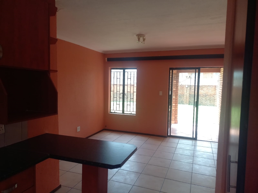 To Let 2 Bedroom Property for Rent in Edleen Gauteng