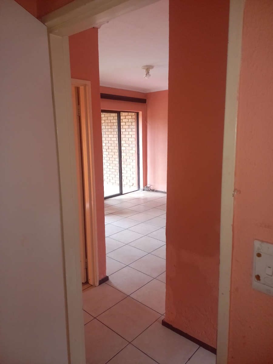 To Let 2 Bedroom Property for Rent in Edleen Gauteng