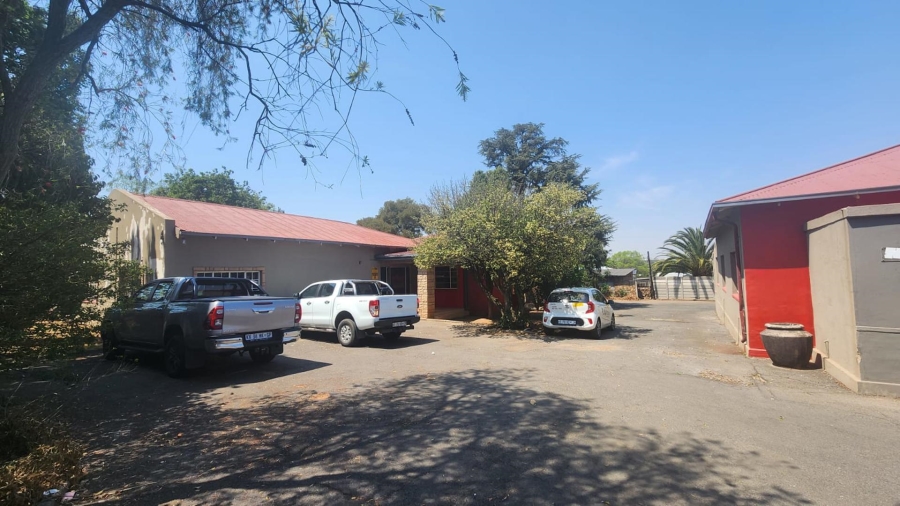 Commercial Property for Sale in Farrarmere Gauteng