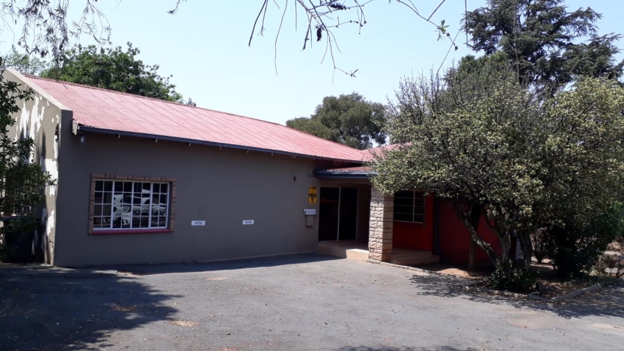 Commercial Property for Sale in Farrarmere Gauteng