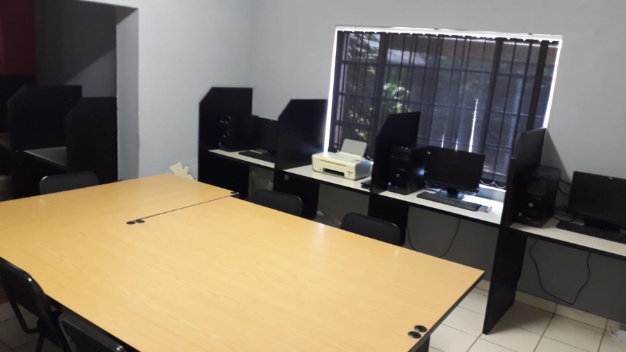 Commercial Property for Sale in Farrarmere Gauteng