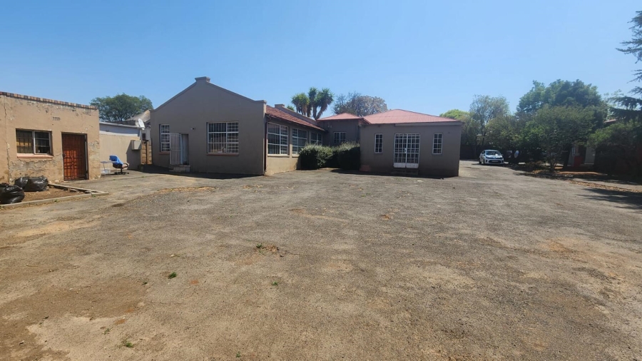 Commercial Property for Sale in Farrarmere Gauteng