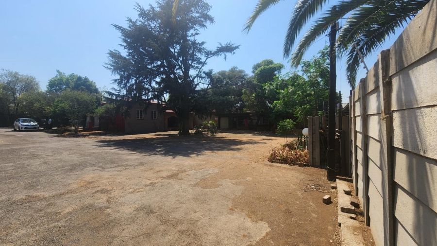 Commercial Property for Sale in Farrarmere Gauteng