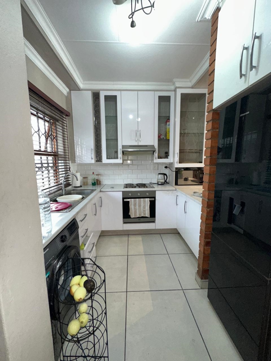 To Let 2 Bedroom Property for Rent in Carlswald Gauteng