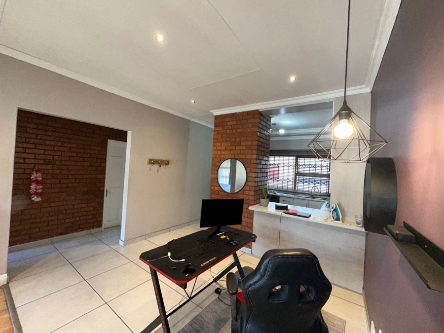 To Let 2 Bedroom Property for Rent in Carlswald Gauteng