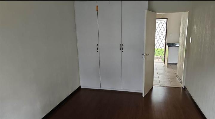 To Let 1 Bedroom Property for Rent in Greenstone Ridge Gauteng