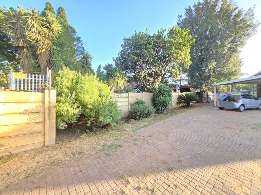 2 Bedroom Property for Sale in Wilgeheuwel Gauteng