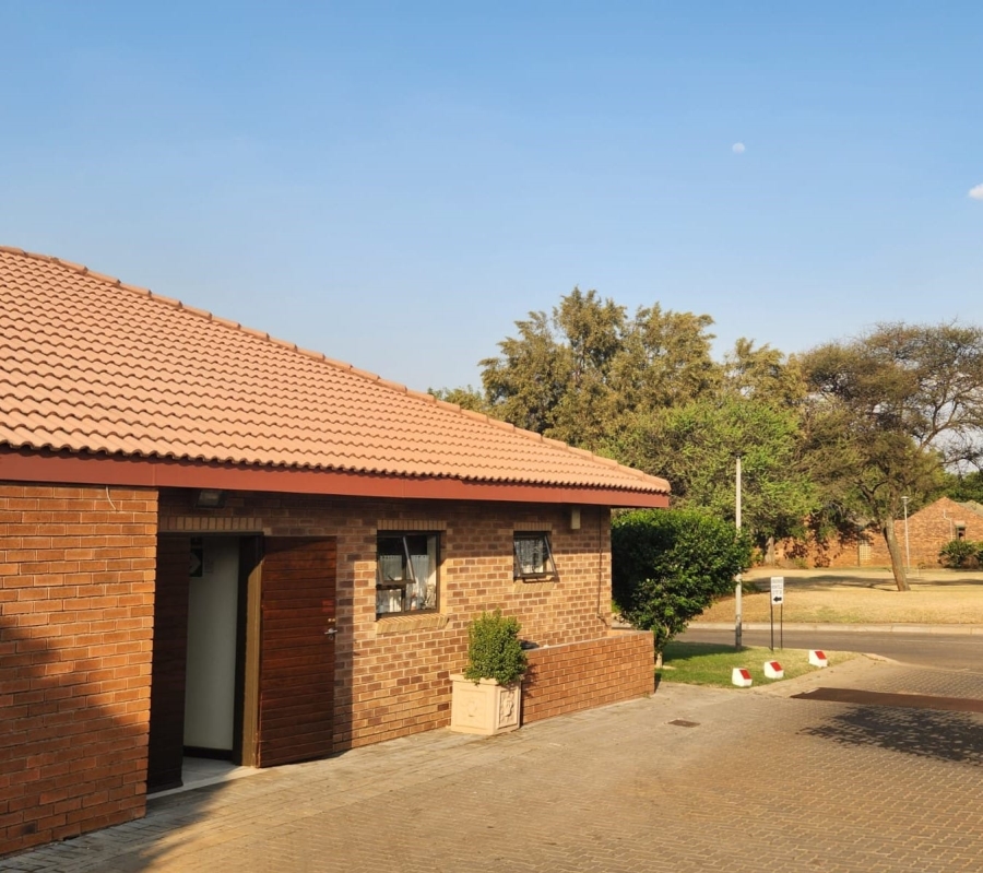 1 Bedroom Property for Sale in Montana Gauteng