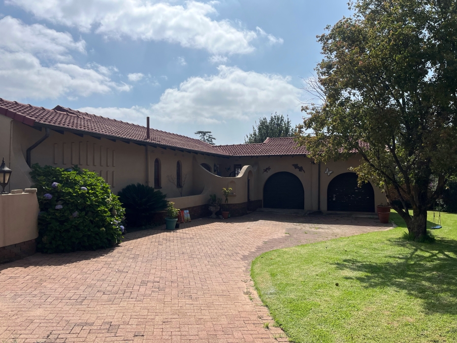 3 Bedroom Property for Sale in Brackenhurst Gauteng