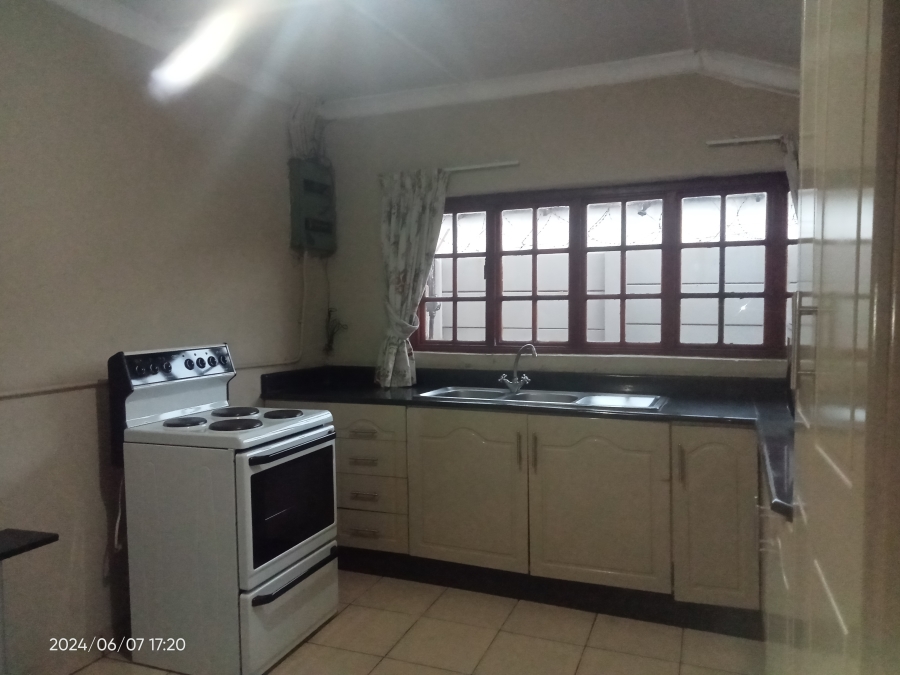 2 Bedroom Property for Sale in Molapo Gauteng