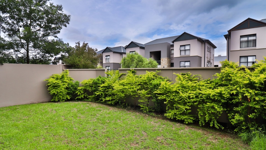 To Let 3 Bedroom Property for Rent in Waterfall Gauteng