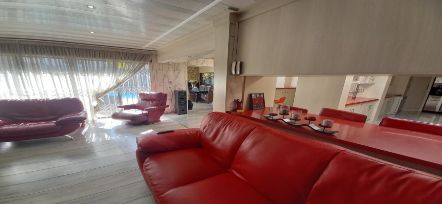 4 Bedroom Property for Sale in Lakefield Gauteng